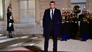 Macron à Kylian Mbappe : "Vous allez encore nous créer des ennuis" Kylian Mbappe