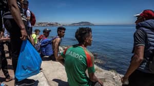 Le Maroc face à un nouveau scandale après la tentative de fuite massive des jeunes migrants Le Maroc face à un nouveau scandale après la tentative de fuite massive des jeunes migrants