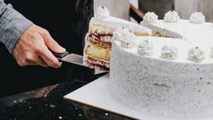 Le Meilleur Pâtissier 2024 : à la découverte de Oussama