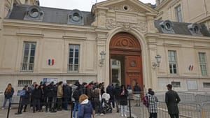 Titre de séjour : la préfecture de Paris condamnée après le refus implicite d’un Algérien