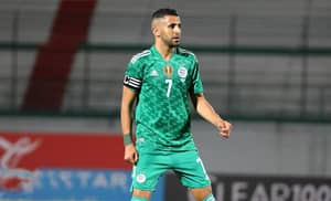 Riyad Mahrez dément les rumeurs de retraite internationale : il vise la CAN 2025 et la Coupe du Monde 2026 Riyad Mahrez dément les rumeurs de retraite internationale : il vise la CAN 2025 et la Coupe du Monde 2026