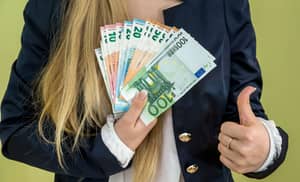 Cotations du 4 juin : L'Euro très juteux sur le marché noir Cotations du 4 juin : L'Euro très juteux sur le marché noir