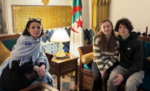 Nathalie Dunoir : Après 5 décennies, elle retrouve ses racines algériennes Nathalie Dunoir : Après 5 décennies, elle retrouve ses racines algériennes