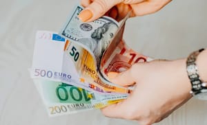 Taux de change dinar euro : 1000€ vous rapportent combien en DA sur le marché noir - 19 fév.2024