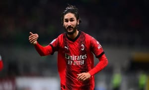 Yacine Adli répond cash aux Algériens en colère