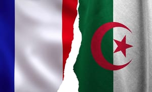 Crise diplomatique : la France bloque 9 consuls algériens, l’Algérie expulse 15 agents français Crise diplomatique : la France bloque 9 consuls algériens