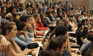Etudes en France : les étudiants algériens face à un drame inédit Etudes en France : les étudiants algériens face à un drame inédit
