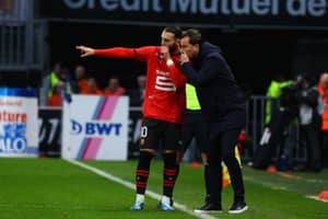 Polémique autour de la blessure de Amine Gouiri : La réponse sèche de Julien Stéphan à Djamel Belmadi Amine Gouiri