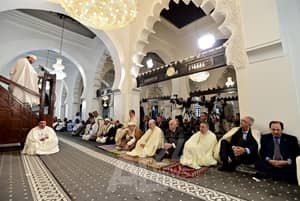 Aïd El Fitr 2024 : Tebboune effectue sa prière à la GMA