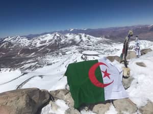 Amine Bouhassane, l'alpiniste algérien, se lance dans l'ascension du plus haut sommet d'Amérique du Nord Amine Bouhassane