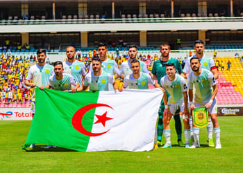 JS Kabylie en action : manœuvres secrètes à la CAF dévoilées