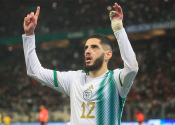 Transfert officiel : Yassine Benzia rejoint le club saoudien Al-Hazm