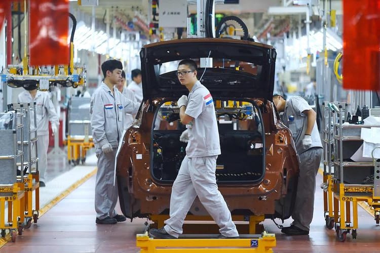 Partenariat stratégique en Algérie : Cosider et le géant chinois FAW relancent l’industrie automobile