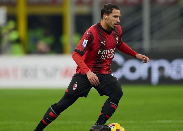 Ismaël Bennacer vers un prêt au Real Betis Séville ? Le milieu algérien pourrait quitter l’AC Milan, écarté par Allegri, malgré des obstacles financiers persistants.