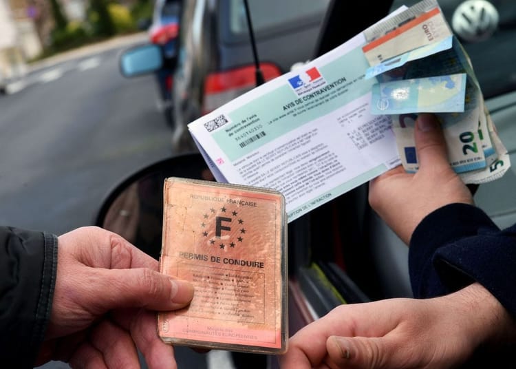 Titre de séjour en France : 500 euros ! Un réseau de fraude démantelé