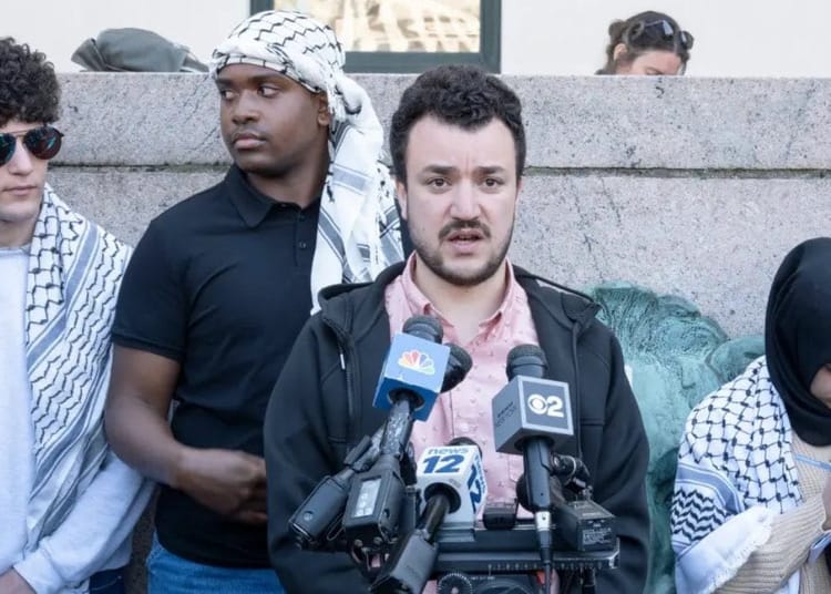 Arrestation d’un étudiant algérien aux États-Unis pour son soutien à la Palestine