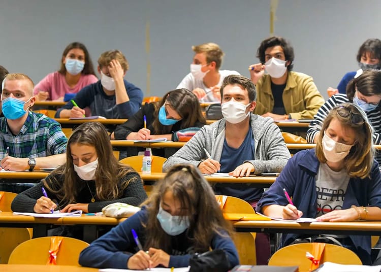 France  : les étudiants étrangers exemptés de frais !