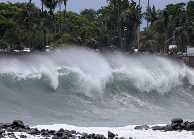 Alerte rouge jusqu’au 30 juillet : des vagues de 2,5 mètres menacent les côtes selon l’ONM