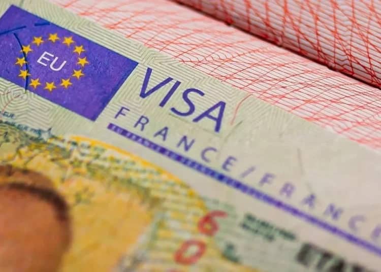 La France envisage de restreindre les visas pour les ressortissants algériens