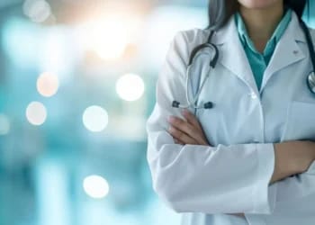 Médecin algérienne exclue en France : injustice choquante ou faute médicale ?