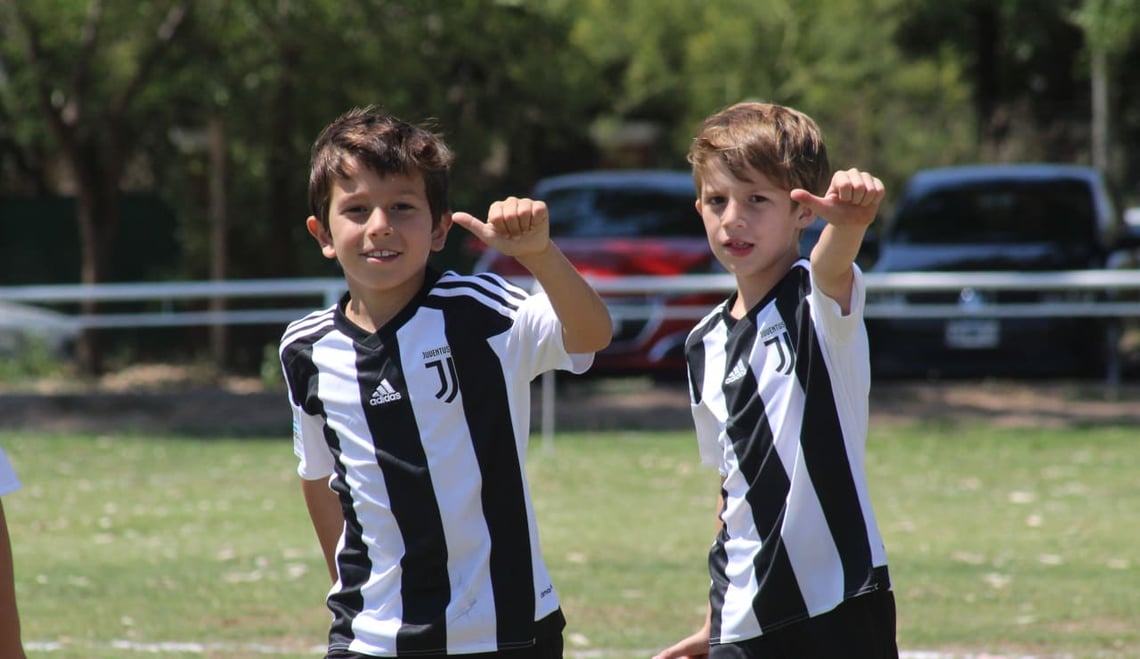 Youcef Belaili lance une académie Juventus en Algérie!