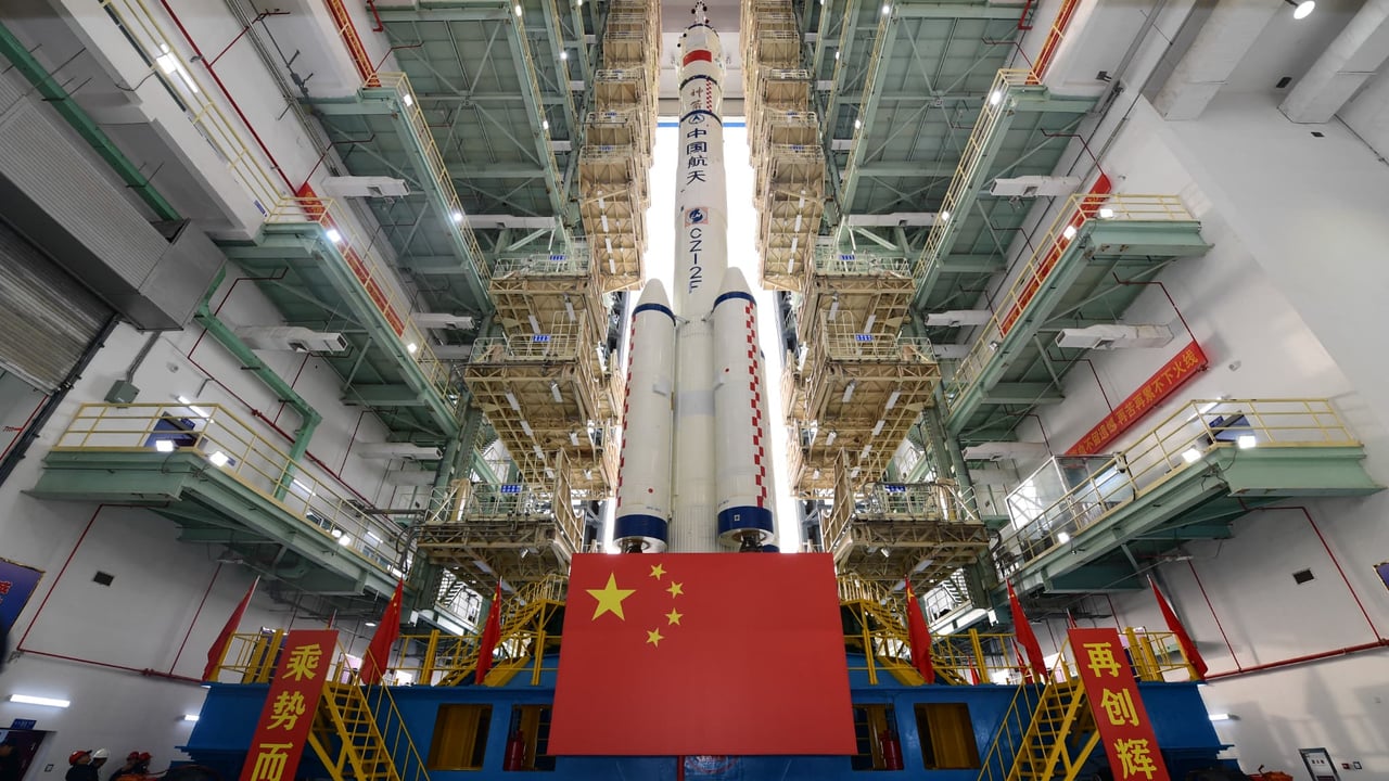 Chine-Algérie : une future usine de satellites ?