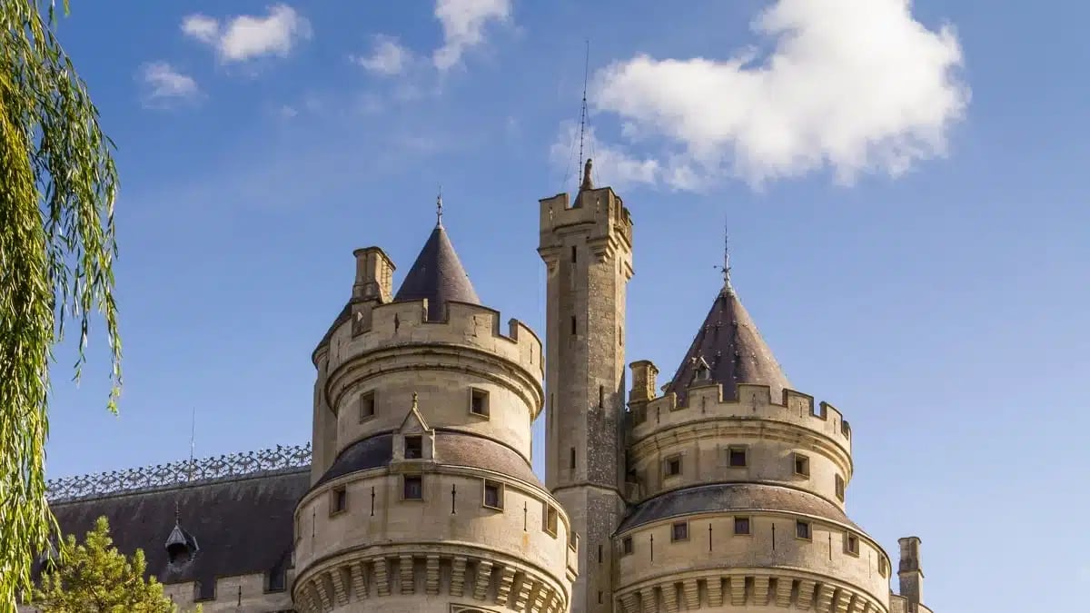 Majesté en solde : Château français de Mohammed VI à vendre !