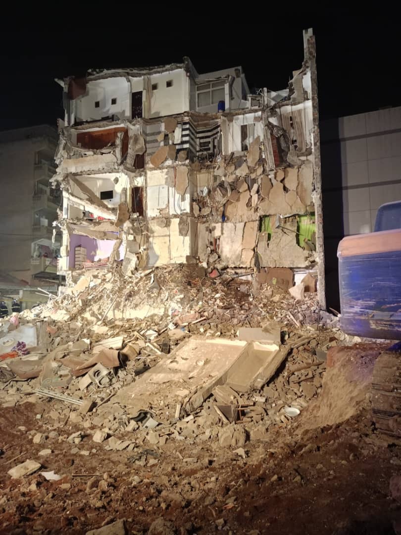 Effondrement d’immeuble à Alger : une nuit de chaos à Hussein Dey (images)