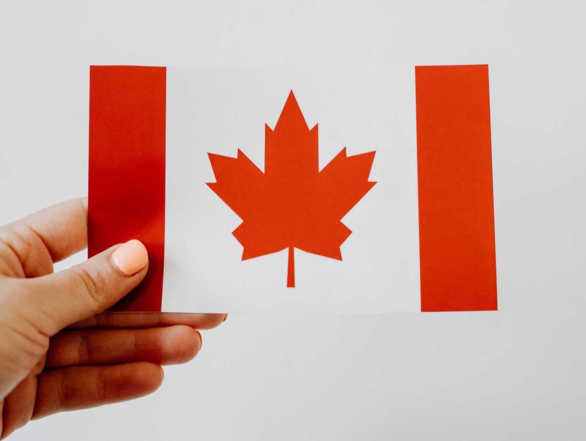 Immigration francophone : le Canada revoit ses objectifs 2026