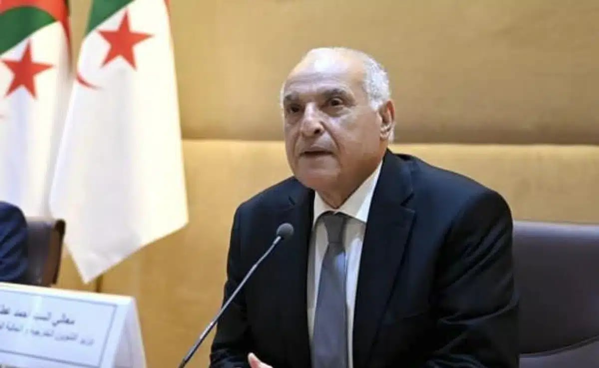 Macron adresse un message fort au président Tebboune