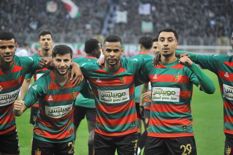 Le Mouloudia vise deux stars de l'équipe d'Algérie