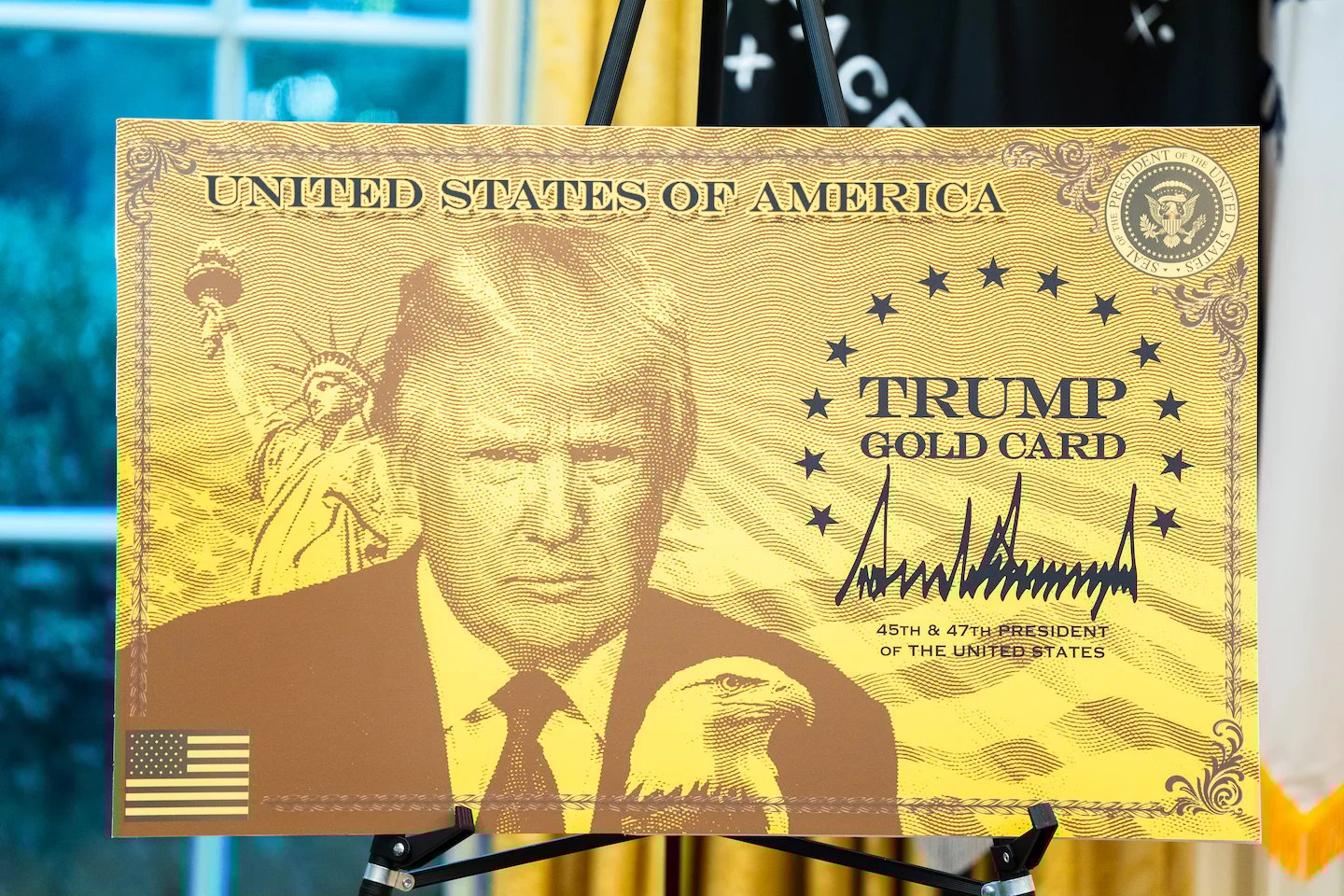 Trump frappe fort : visas H-1B à 100 000 $, green card à 1 M$