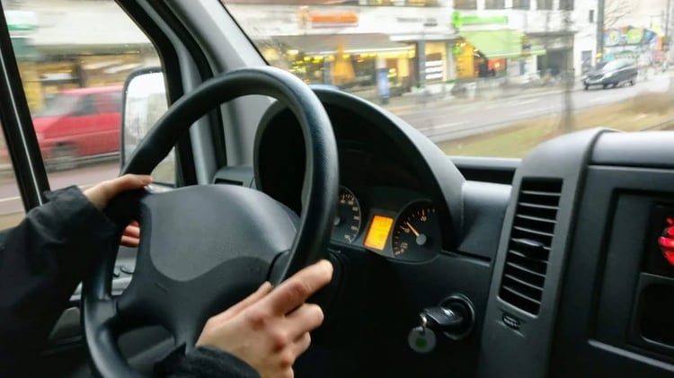 Conduite avec un permis algérien en France : pourquoi il a été condamné ?