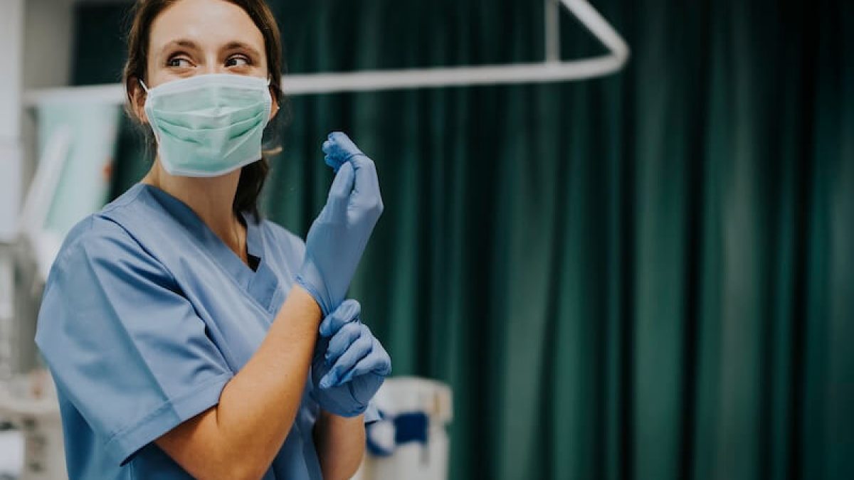 L'infirmière star de TikTok présente ses excuses en vidéo