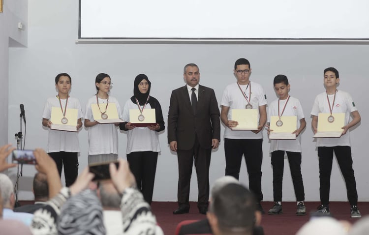 Jeunes prodiges algériens brillent aux Olympiades de maths !