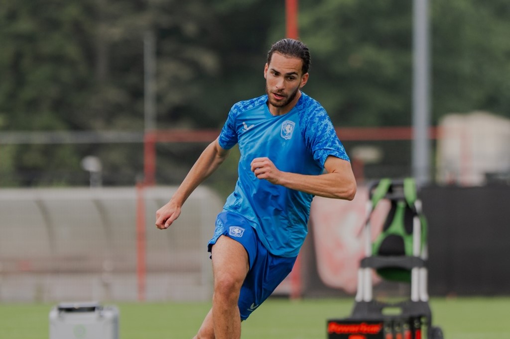 Ramiz Zerrouki répond aux critiques et surprend ses fans