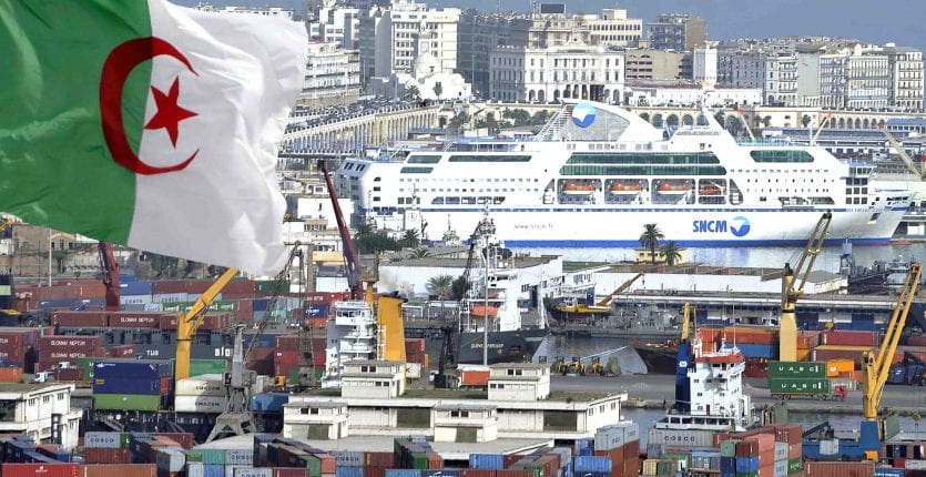 L'Algérie met en œuvre un vaste programme pour diminuer ses importations et renforcer la fabrication locale. Plus de 27 milliards de dollars sont investis