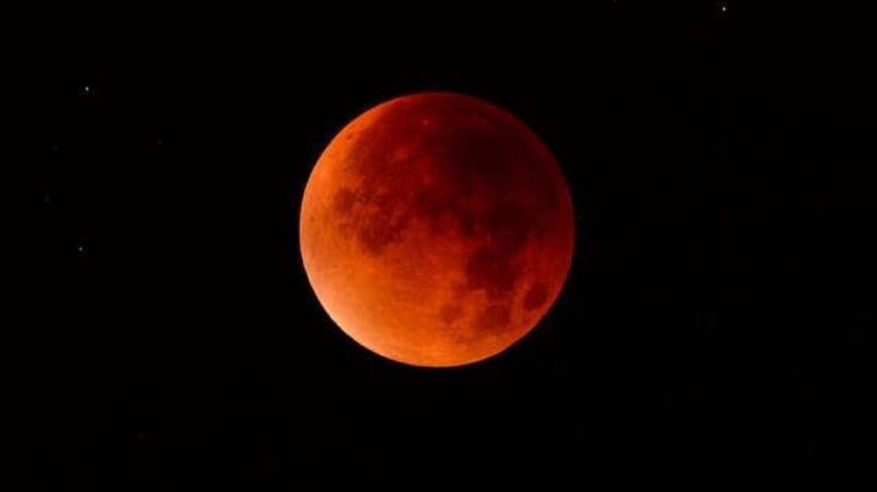 Éclipse lunaire totale : la Lune rouge fascinera le ciel ce mardi