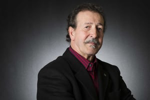 Lounis Aït Menguellet : Première Tournée aux États-Unis