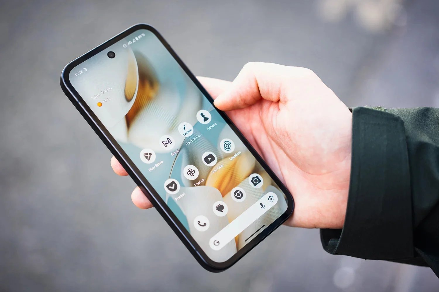 En Algérie, un projet de loi émerge visant à réglementer l'usage des smartphones par les mineurs, spécialement dans les contextes scolaires. Un membre de l'Assemblée populaire nationale (APN) a initié une proposition législative pour en interdire l'usage dans les écoles.