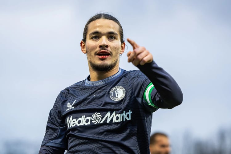 Anis Hadj Moussa ciblé par un géant anglais après Chelsea