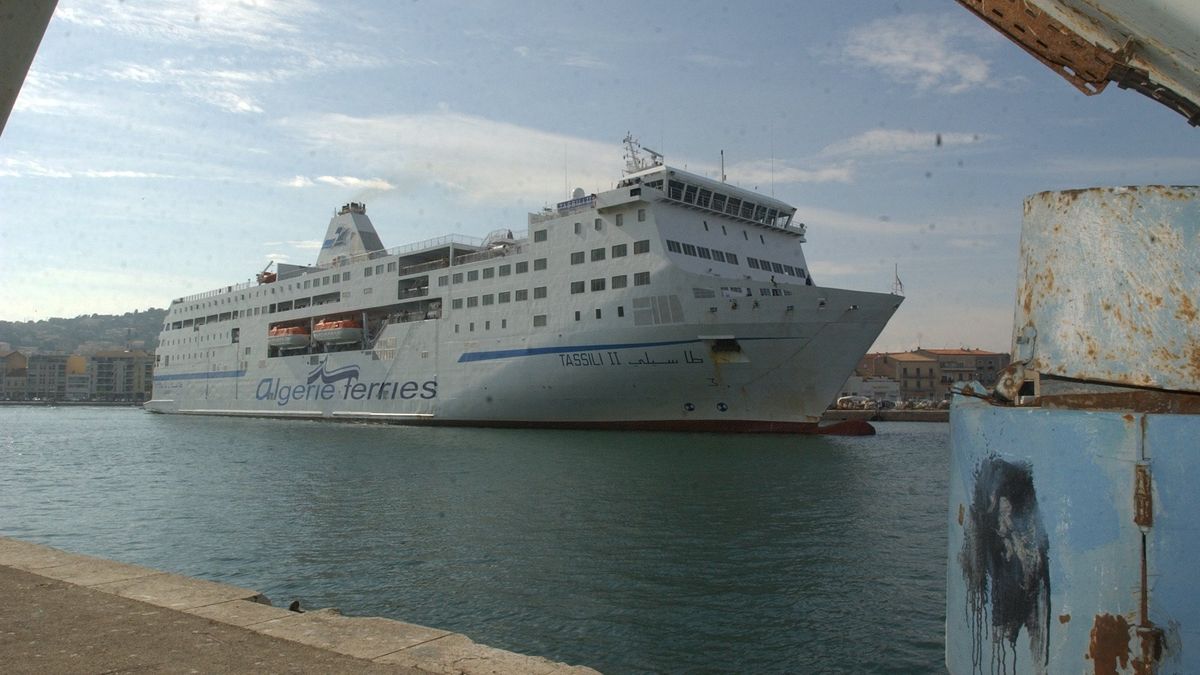 Ferry Tassili II bloqué à Marseille : les raisons dévoilées