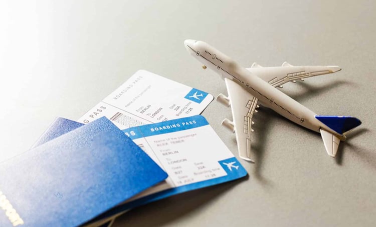 Pourquoi les billets d’avion coûtent plus cher en 2025