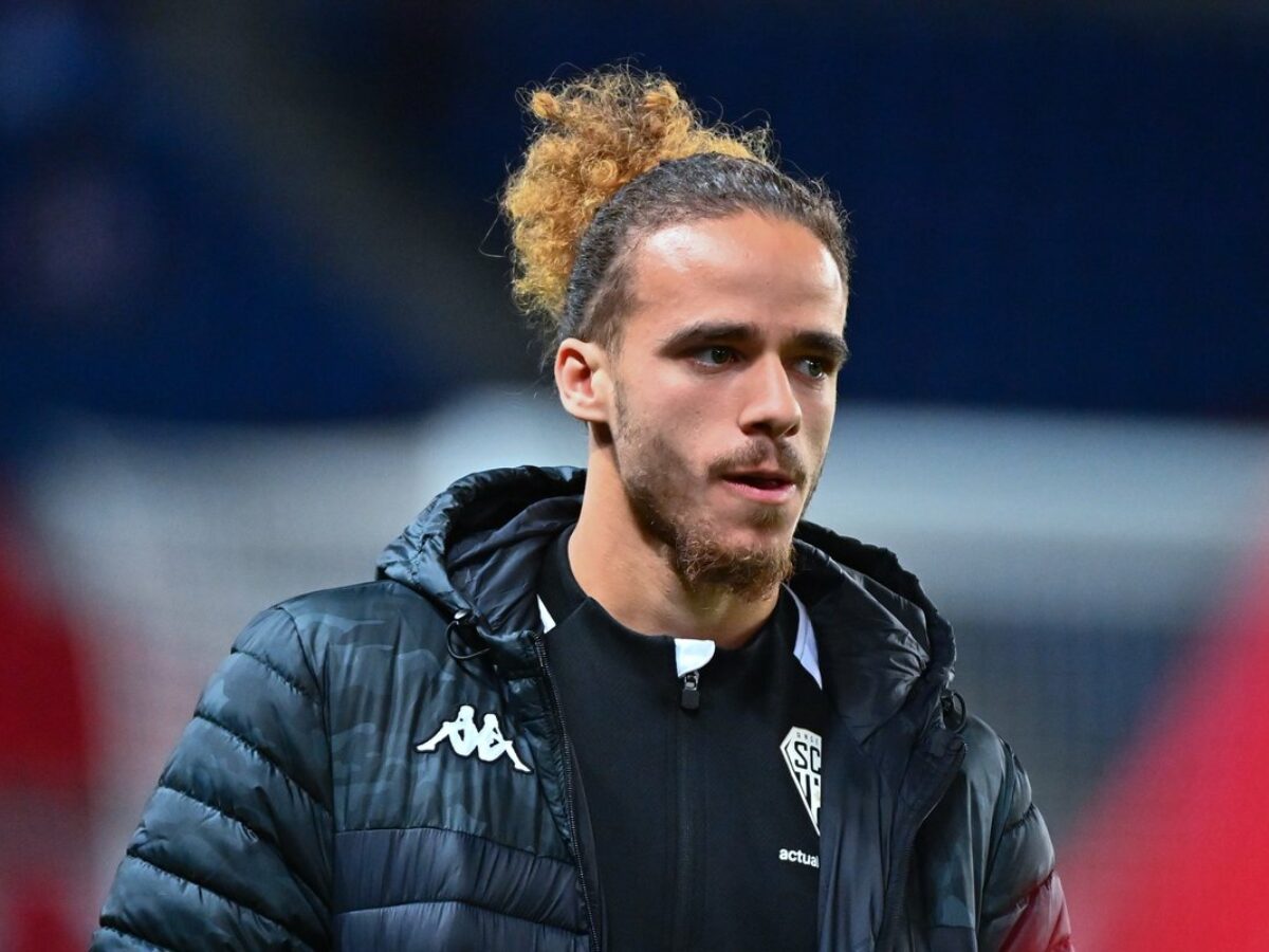 Rencontre surprise : Billal Brahimi encourage l'Algérie d'Algérie