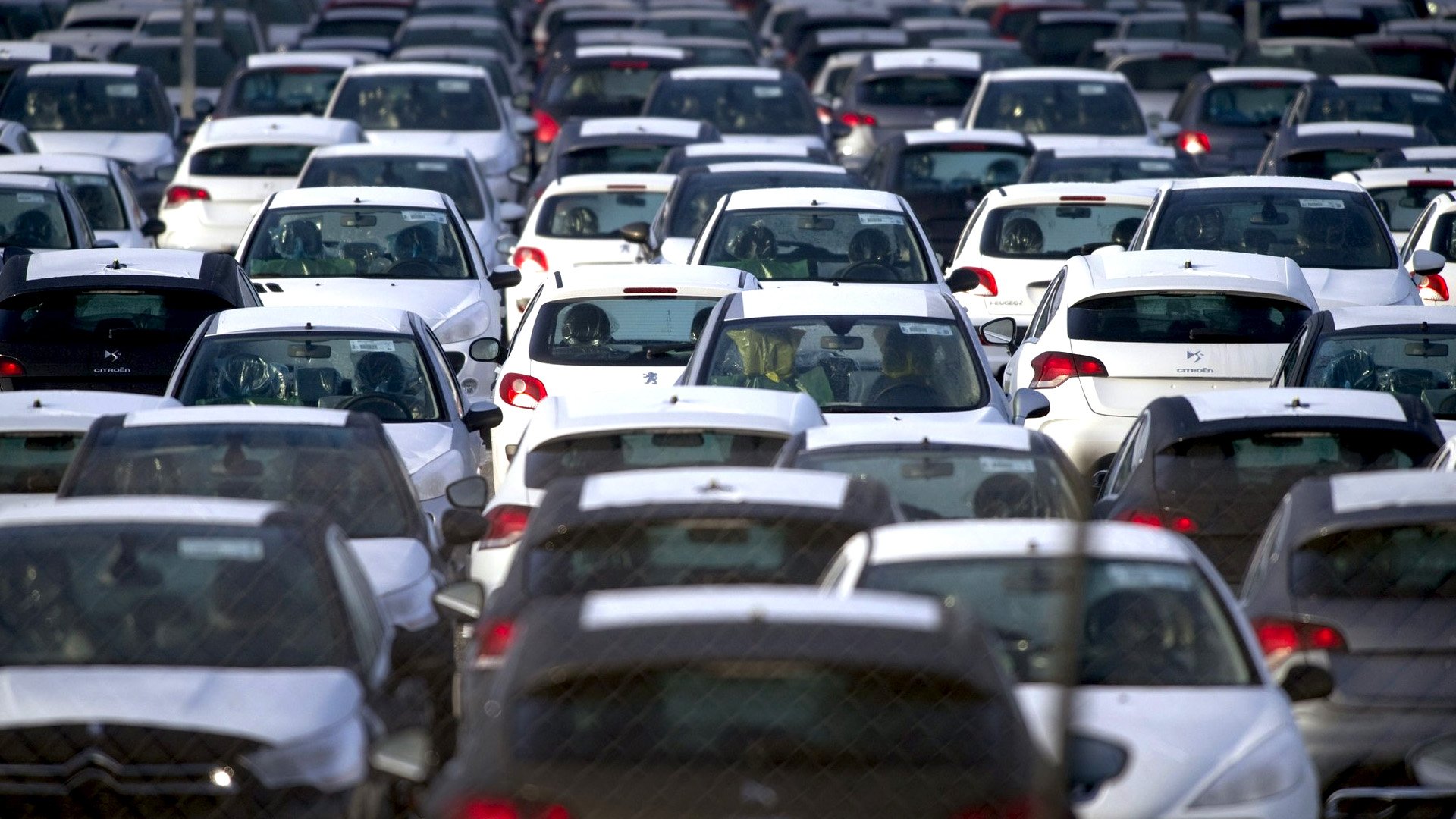 Fin des importations groupées de voitures neuves en Algérie