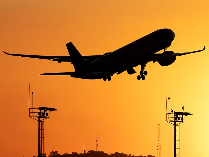 Conflit avec l'Iran : Pourquoi les tarifs aériens flambent ?