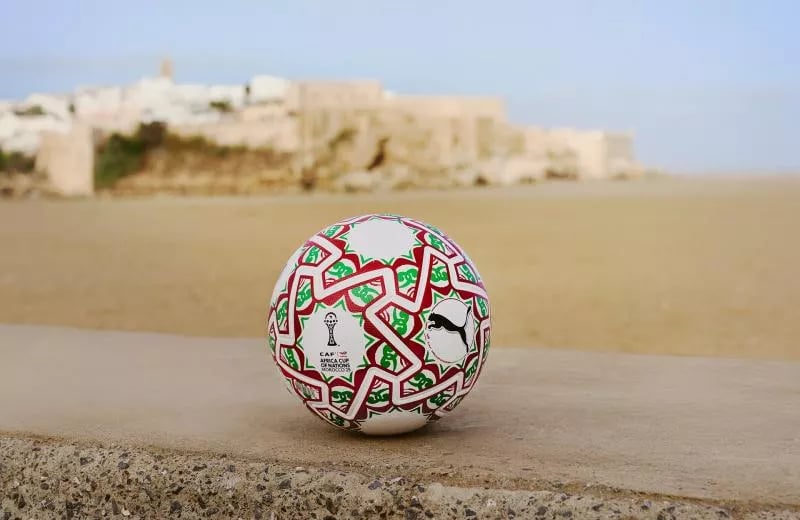 CAN 2025 : la CAF et PUMA dévoilent ITRI, le ballon officiel inspiré du zellige marocain