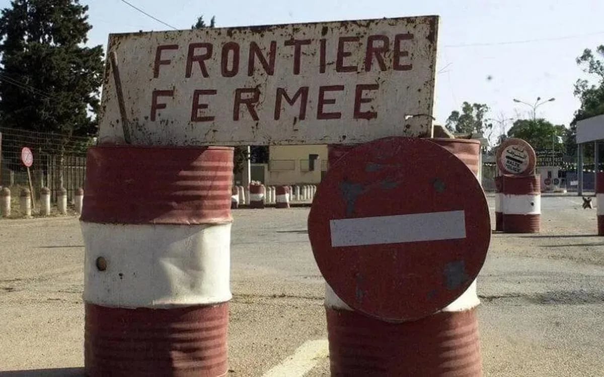 Une frontière fermée, symbole d’un blocage ancien