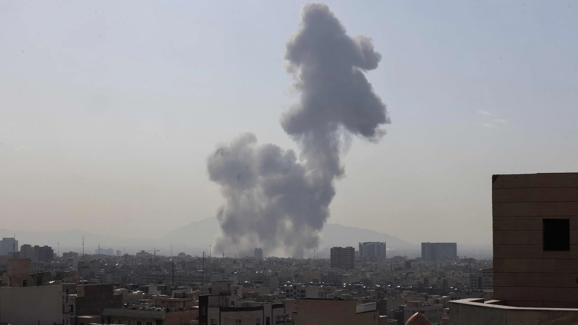 Les forces armées des États-Unis et d’Israël ont mené des attaques conjointes sur l’Iran ce samed