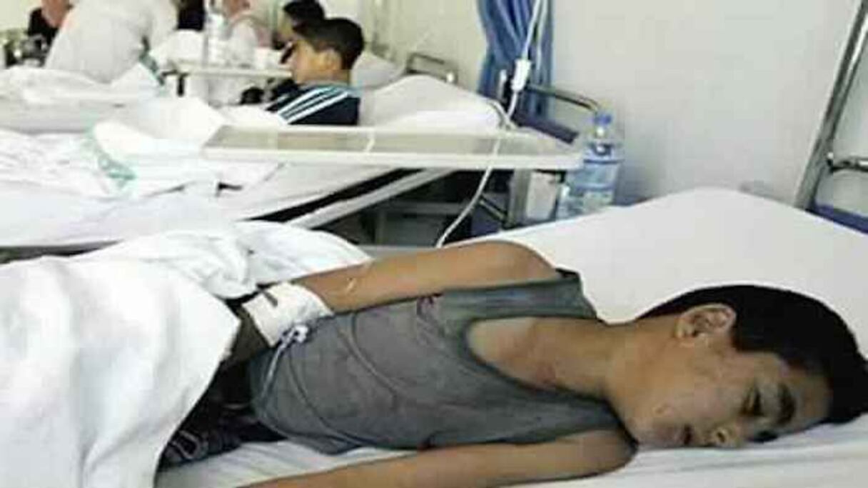 63 hospitalisations à Constantine : une intoxication alimentaire mystérieuse